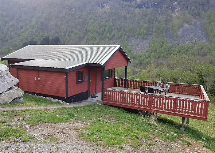 Stenvag Lodge *